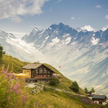 Alpenhotel Zur Wildi Lauchernalp Wiler Buitenkant foto