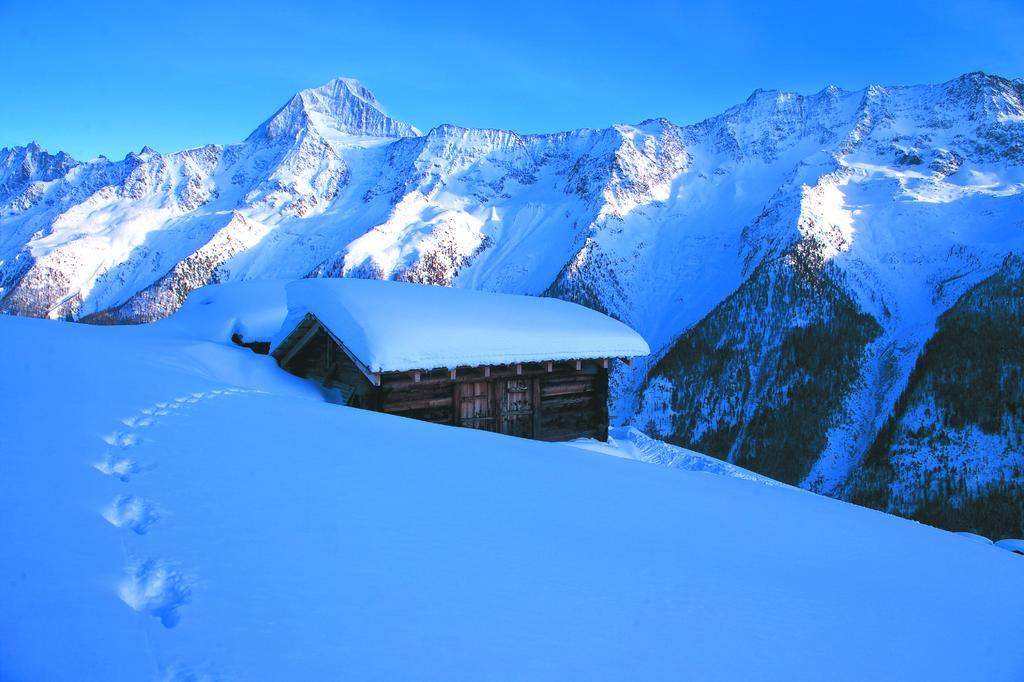 Alpenhotel Zur Wildi Lauchernalp Wiler Buitenkant foto