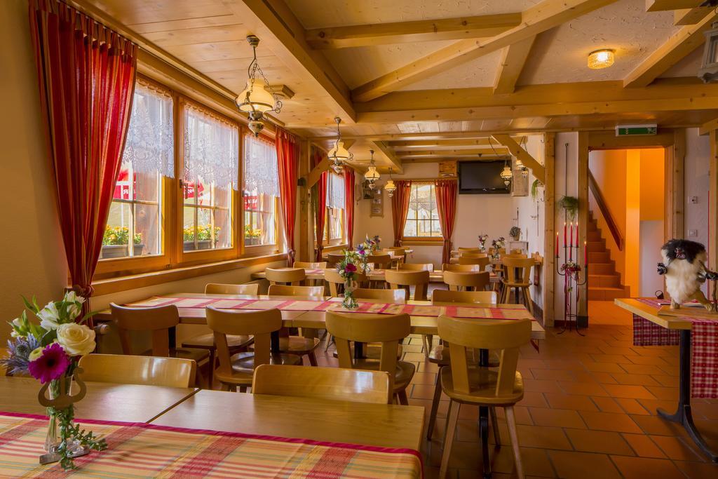Alpenhotel Zur Wildi Lauchernalp Wiler Buitenkant foto