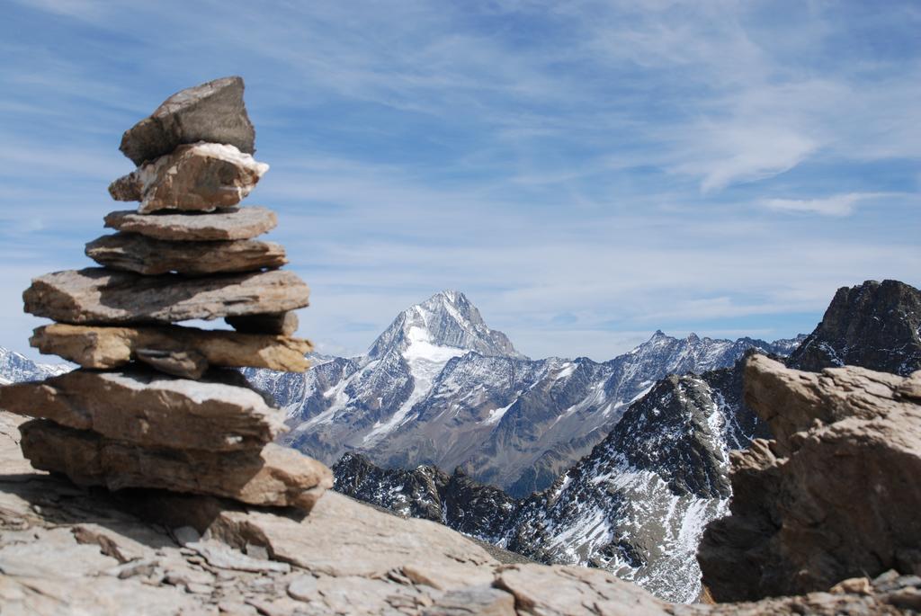 Alpenhotel Zur Wildi Lauchernalp Wiler Buitenkant foto