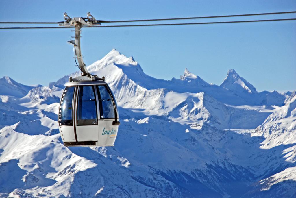 Alpenhotel Zur Wildi Lauchernalp Wiler Buitenkant foto