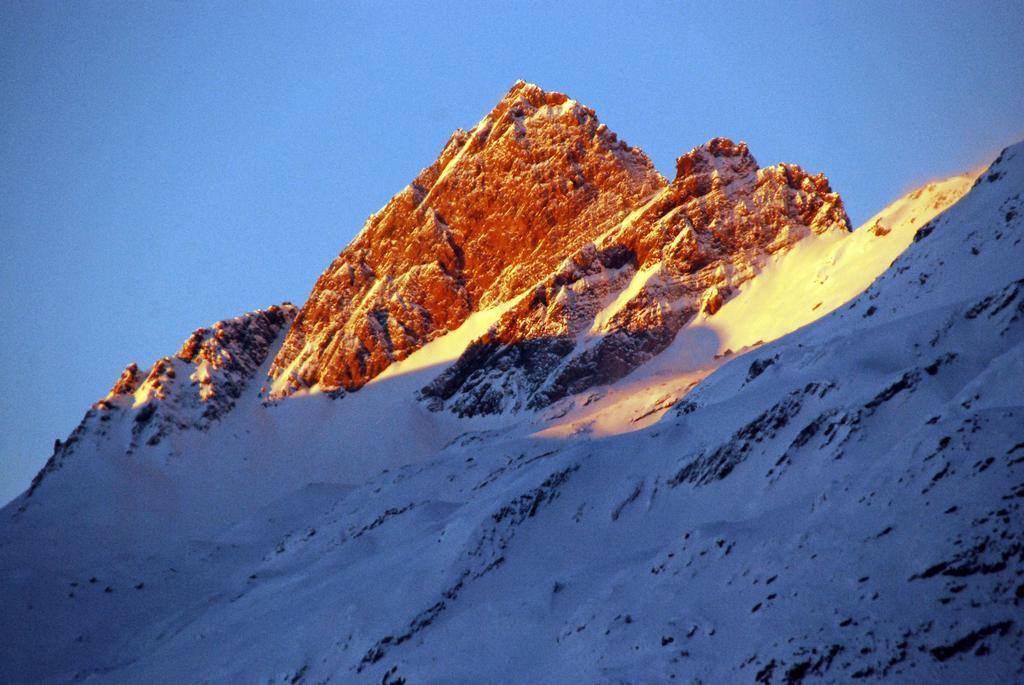 Alpenhotel Zur Wildi Lauchernalp Wiler Buitenkant foto