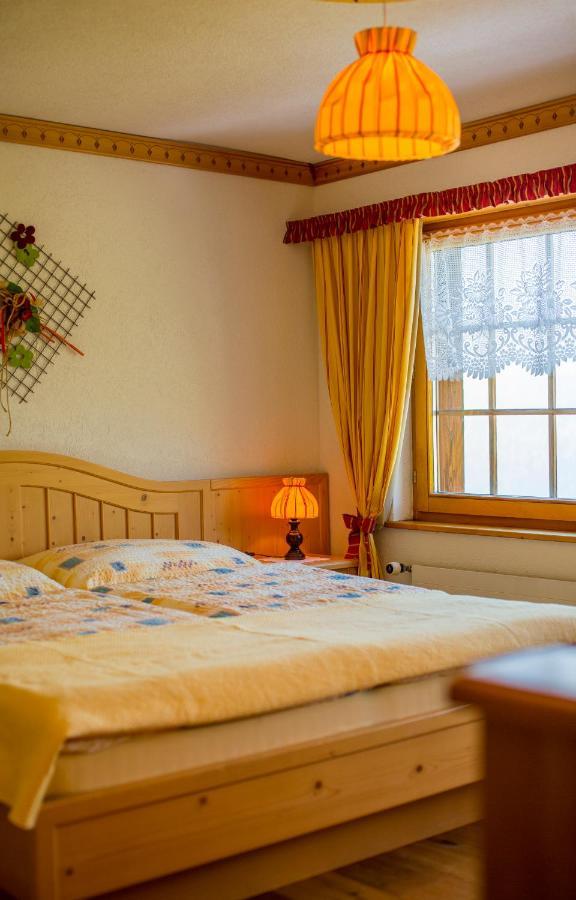 Alpenhotel Zur Wildi Lauchernalp Wiler Buitenkant foto