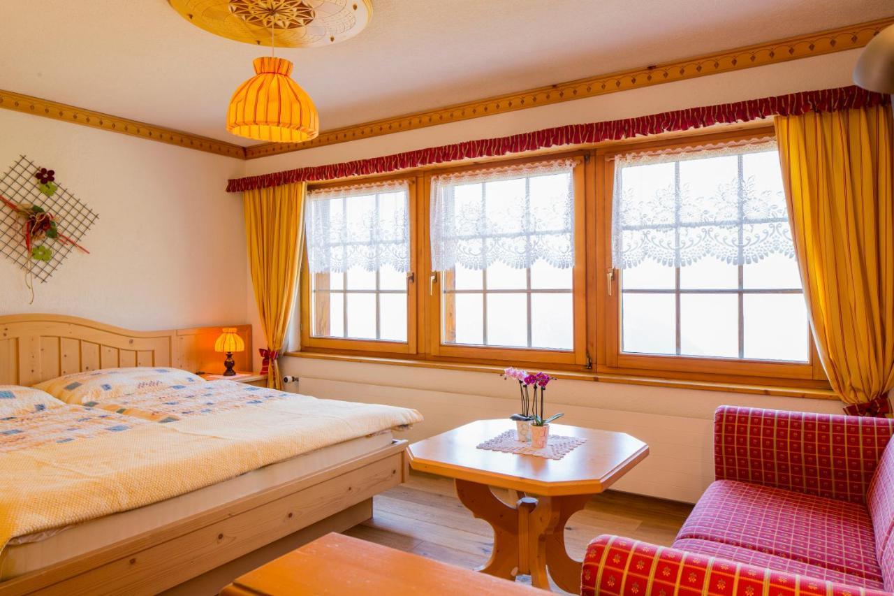 Alpenhotel Zur Wildi Lauchernalp Wiler Buitenkant foto
