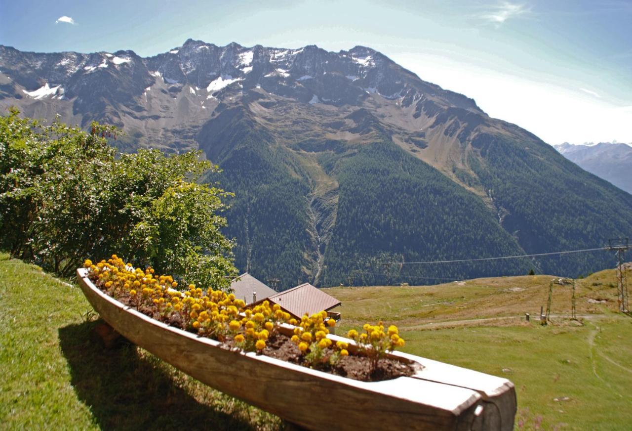 Alpenhotel Zur Wildi Lauchernalp Wiler Buitenkant foto